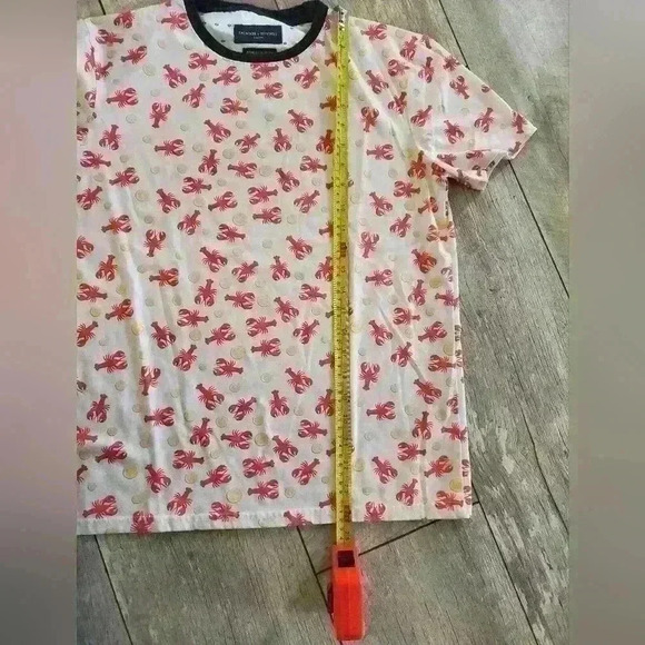 2For$40.Thomson & Richards London premium lobsters  and lemons tshirt size med. - Picture 7 of 10